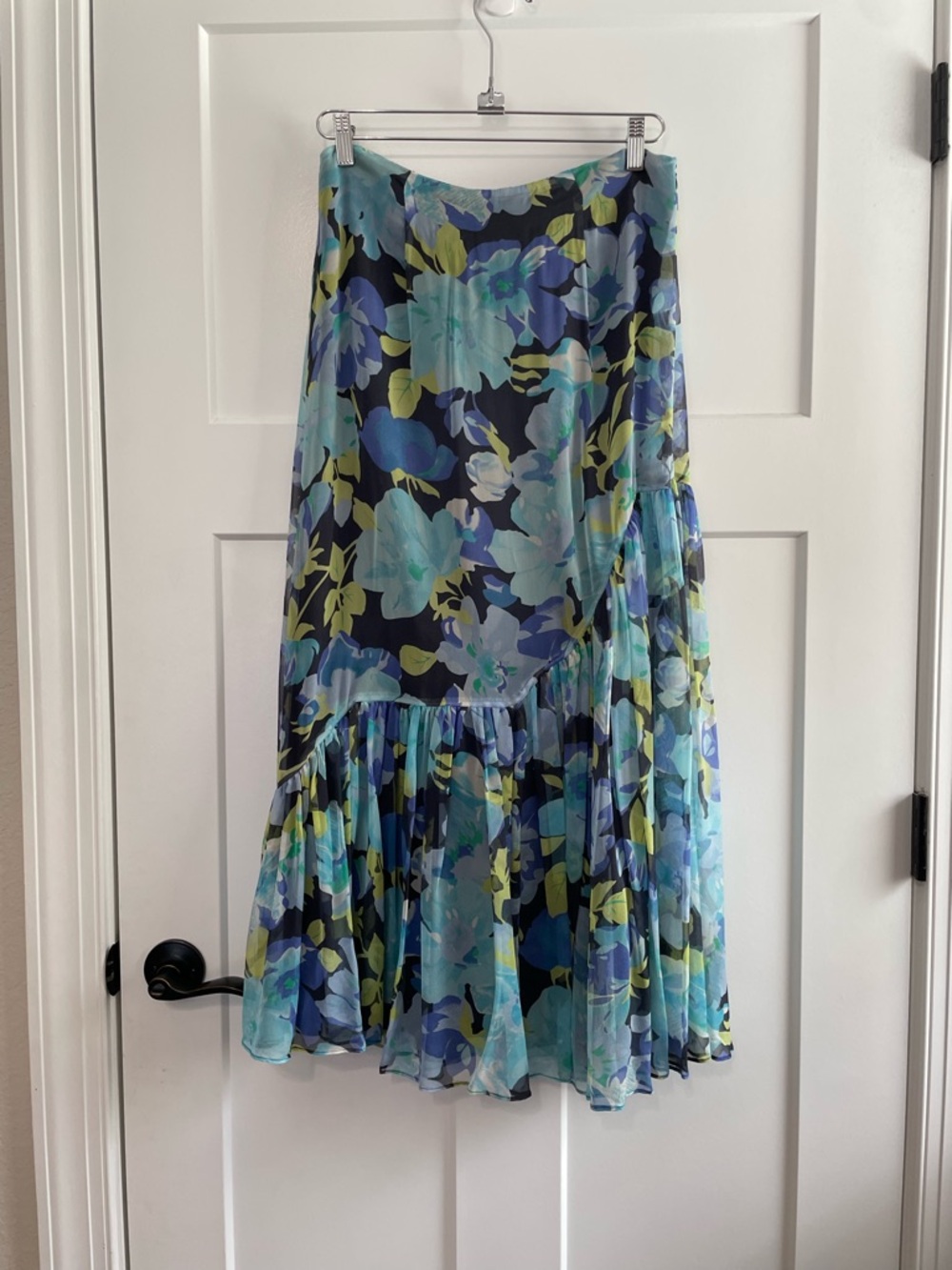 Harold’s Silk Ruffled Floral Skirt Size 8 - Picture 2 of 9